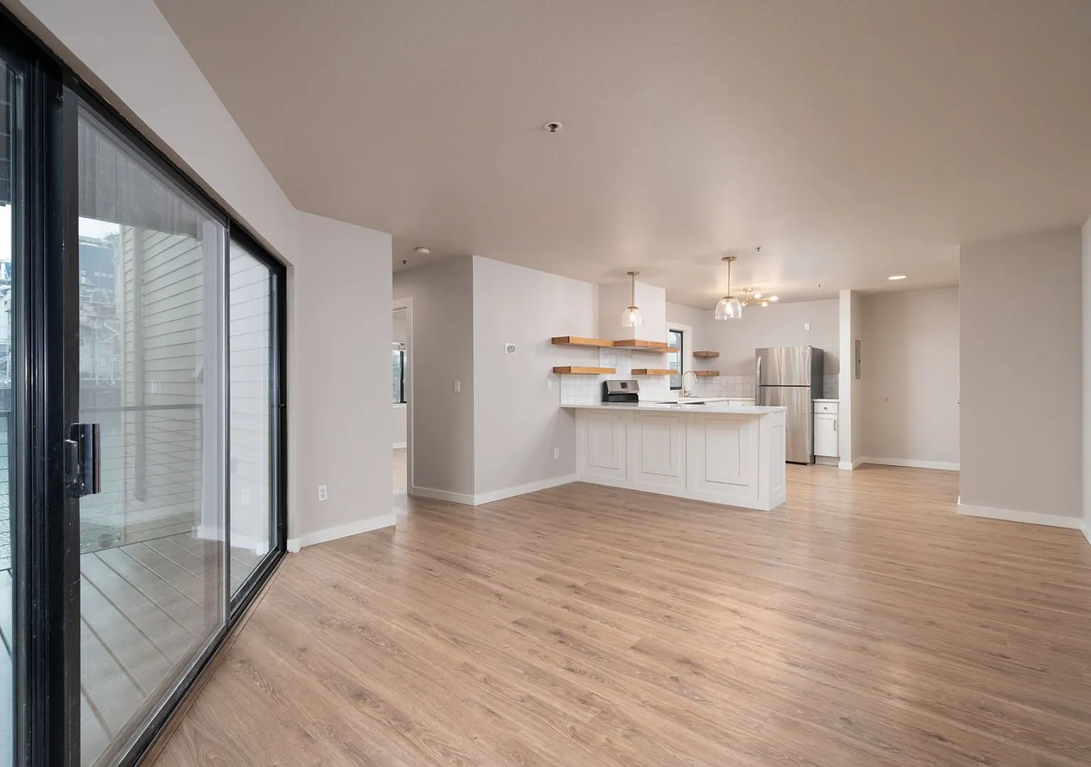 720 NW Naito Pkwy — Photo 4