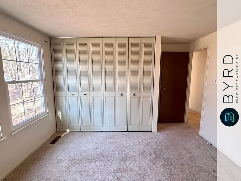 2411 Carriage Creek Rd — Photo 8