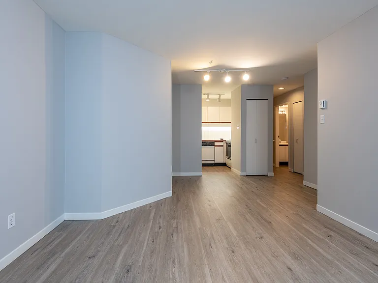 1850 W 8th Ave #205 — Photo 25