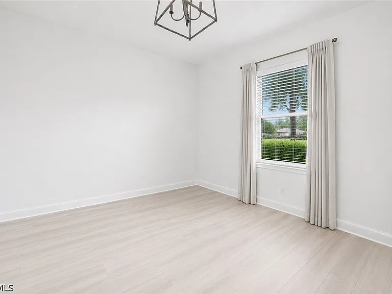 598 Aston Lake Ct — Photo 17