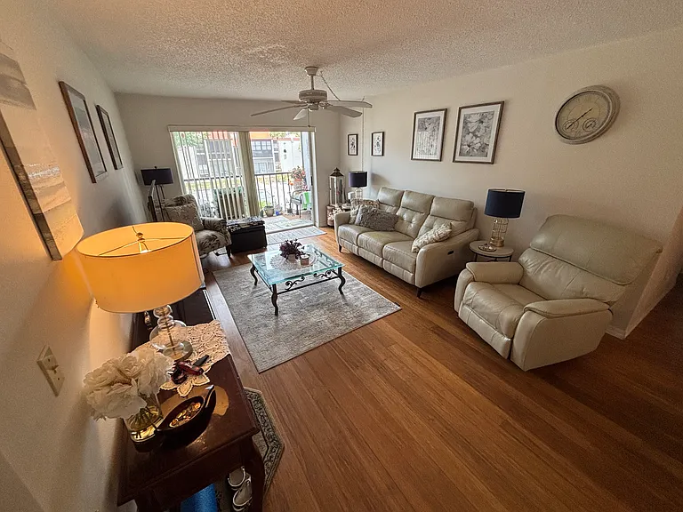 3237 Beneva Rd #202 — Photo 4