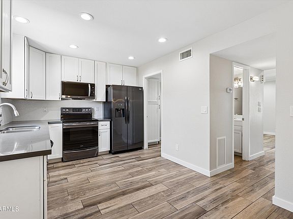 5th image of 8225 N CENTRAL Avenue #41