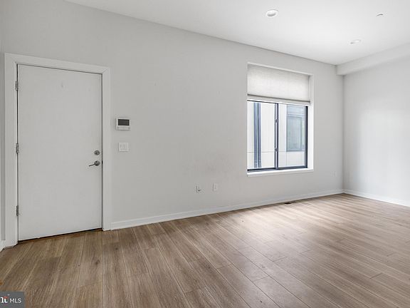 5th image of 360 Monastery Ave APT 1R