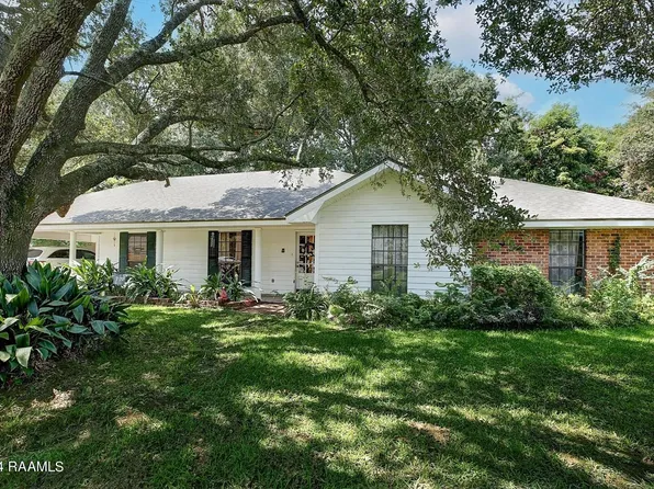 104 Saratoga Cir, Lafayette, LA 70503