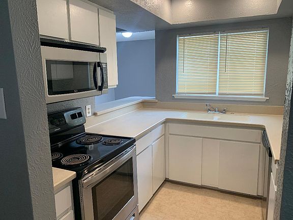 3rd image of 601 Trinidad Dr