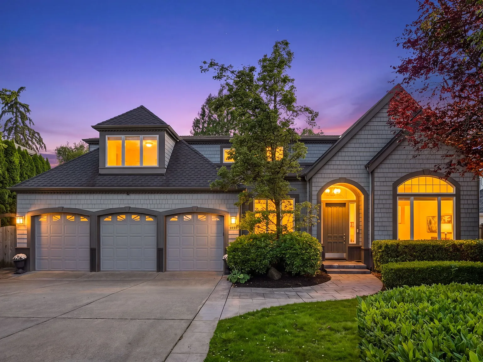 6 bed, 3375 sqft, $8,800 — Photo 1