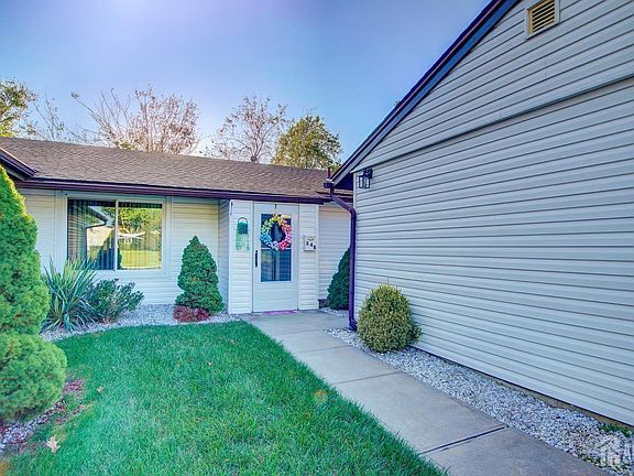 3rd image of 84B Chatham Dr