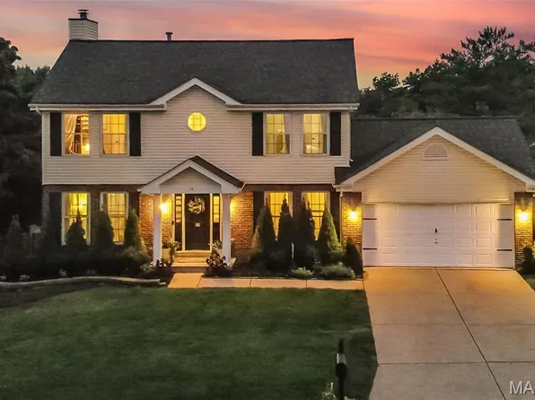 15 McClay Crossing Dr, Saint Peters, MO 63376
