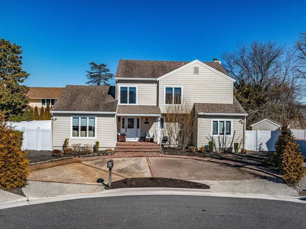25 Harbour Ln, Margate City, NJ 08402