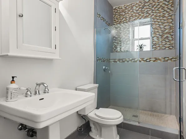 392 Third Street image 13 of 18