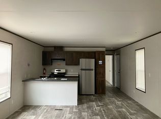 909 W Lakewood Ave UNIT 38, Lake City, MN 55041