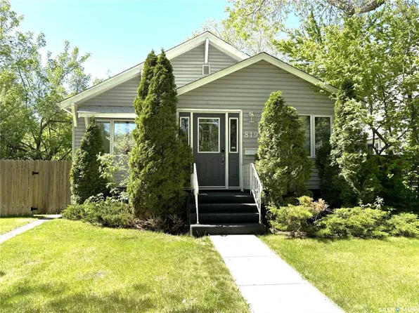 819 5th AVENUE N, Saskatoon, SK S7K 2R7