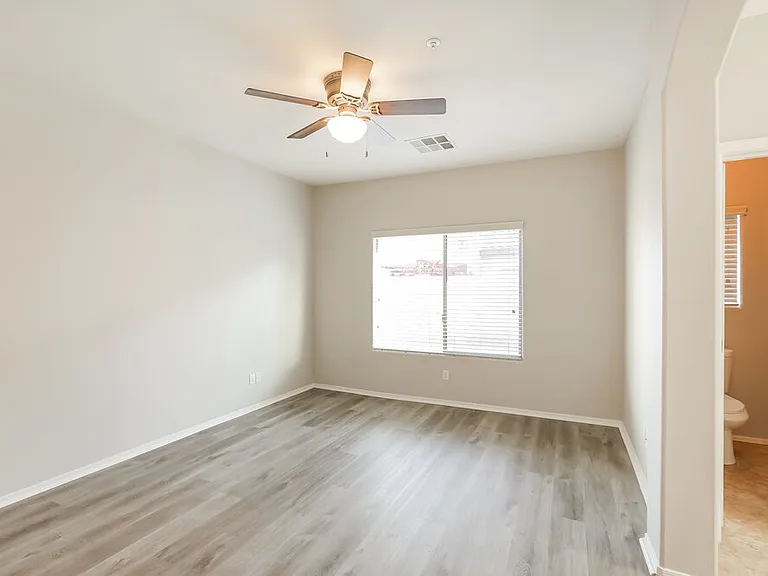 1575 E Elgin St — Photo 9