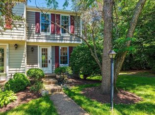 1673 Fieldthorn Dr, Reston, VA 20194