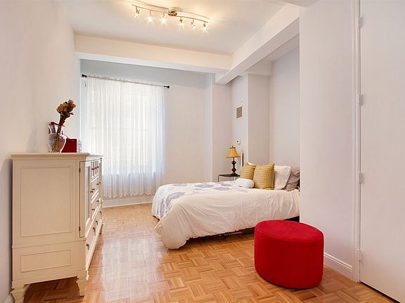 4th image of 88 Greenwich St APT 525