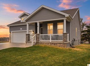 6010 N 15th Ct, Lincoln, NE 68521