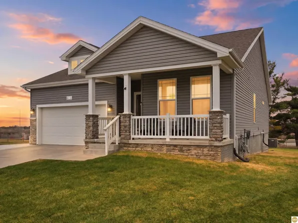 6010 N 15th Ct, Lincoln, NE 68521