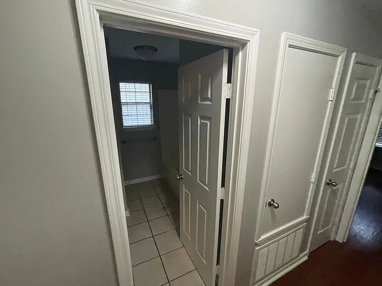 1717 Point West Dr — Photo 27