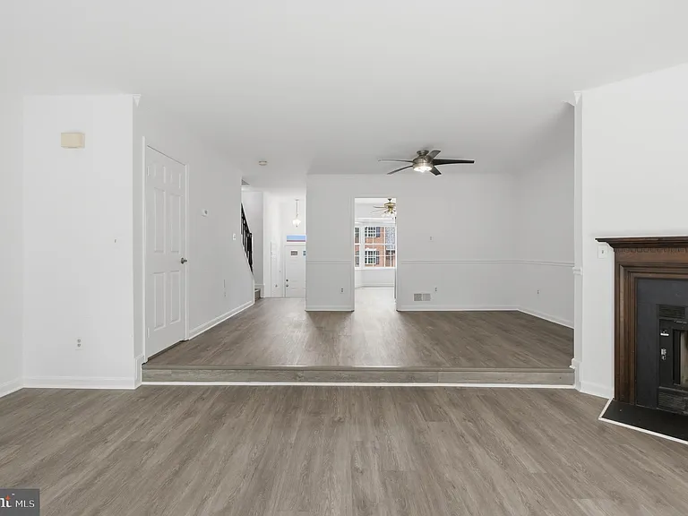 46601 Carriage Ct — Photo 13