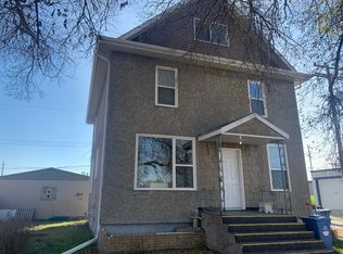 1034 Brussels St, Winnipeg, MB R2J 0J1