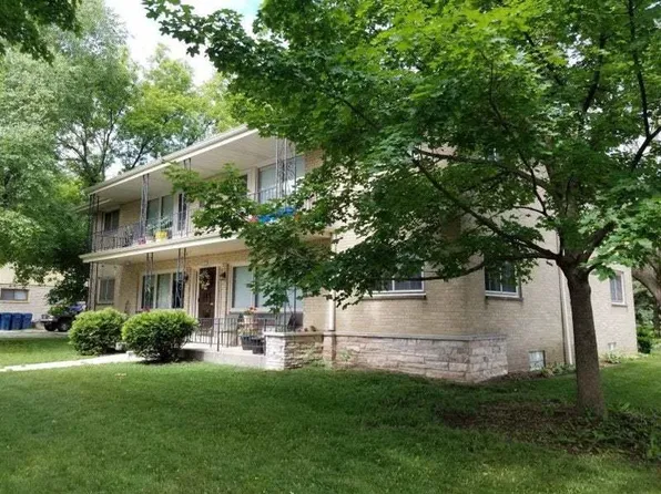 7325 West Fernwood CIRCLE, Milwaukee, WI 53219