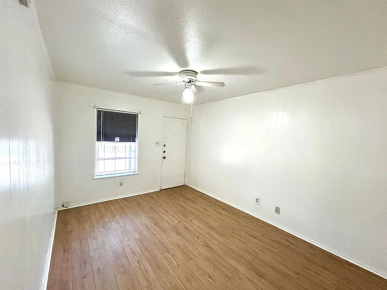 520 Prado St — Photo 22