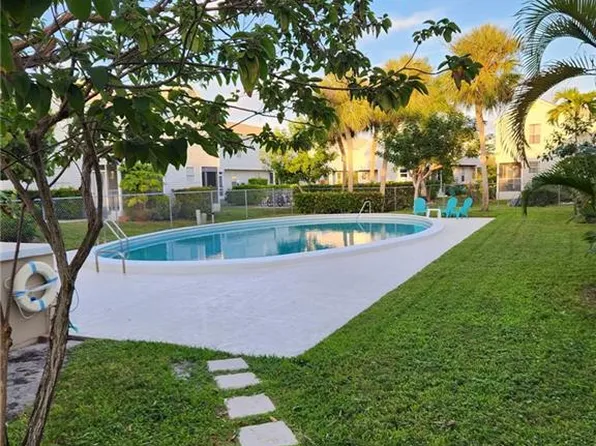 1062 Hartley AVE #203, MARCO ISLAND, FL 34145