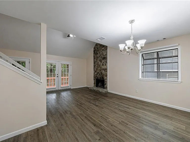 1248 Falling Water Dr SE — Photo 8