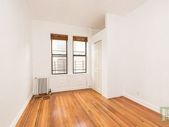 4th image of 4260 Broadway APT 609