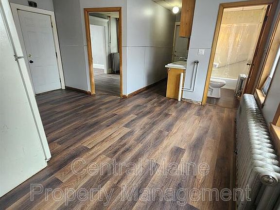 2nd image of 90 Ash St Unit 10