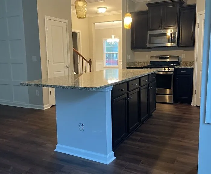 430 Forsythia Ave — Photo 9