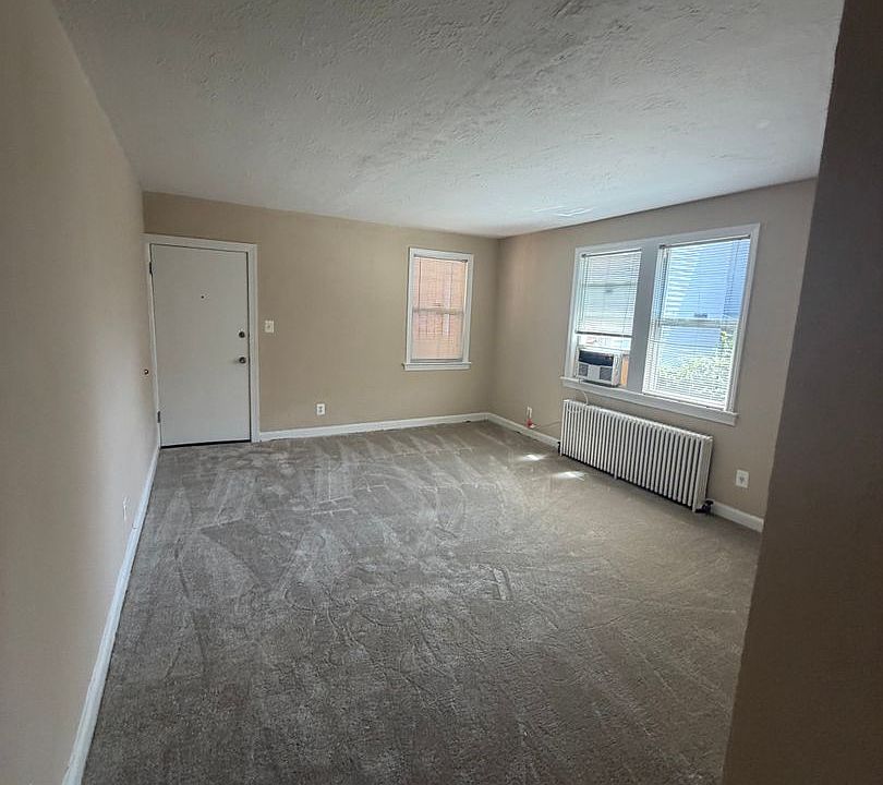 1st image of 604 12th St NE APT 7