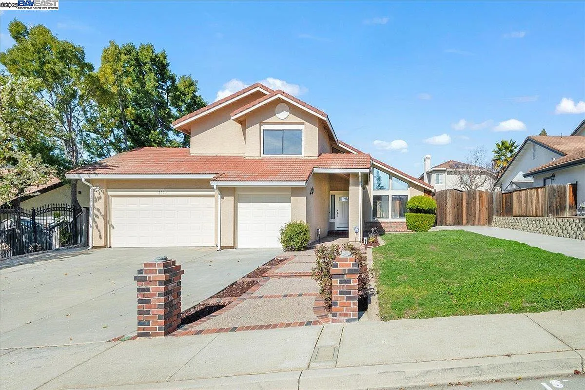 3583 Springbrook Ave photo 1