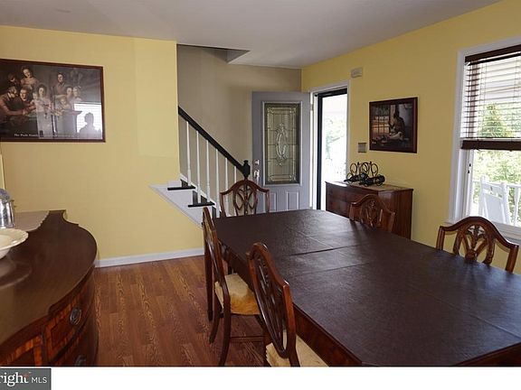 3rd image of 386 Donofrio Dr
