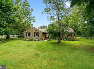 15027 Braddock Rd, Centreville, VA 20120