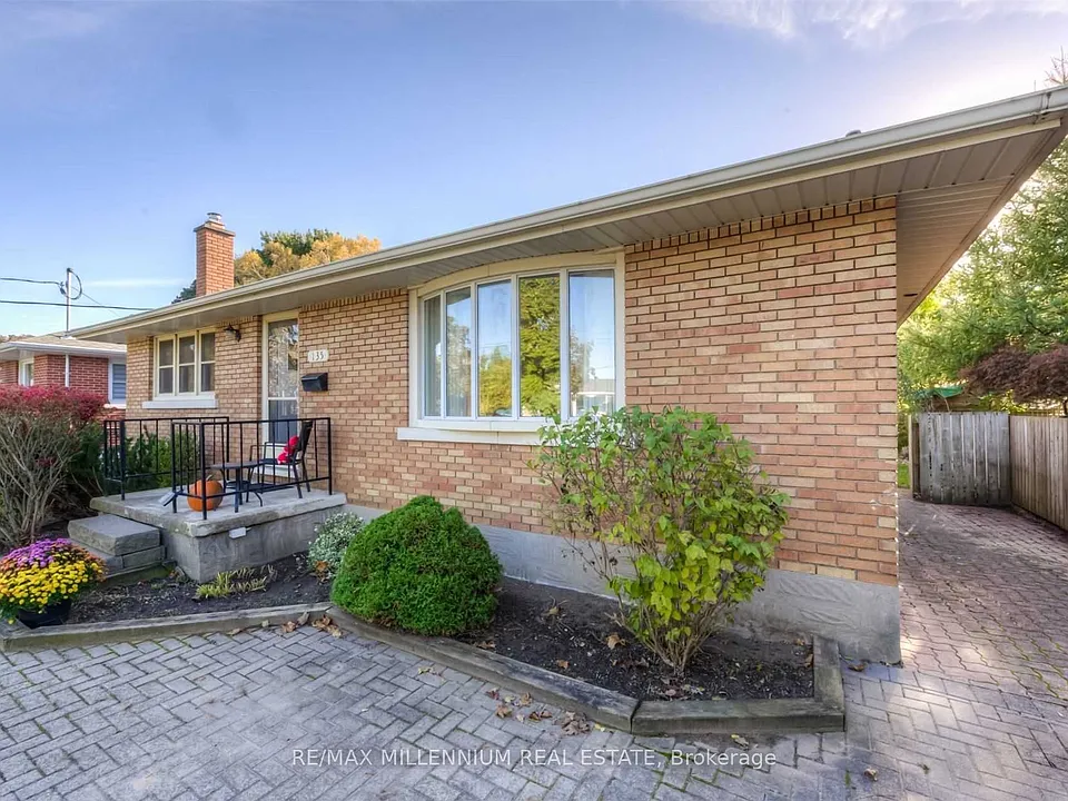 135 Byron Ave
