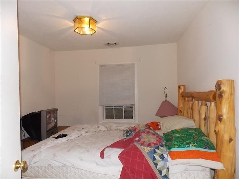 2nd image of 125 W Forest Ave