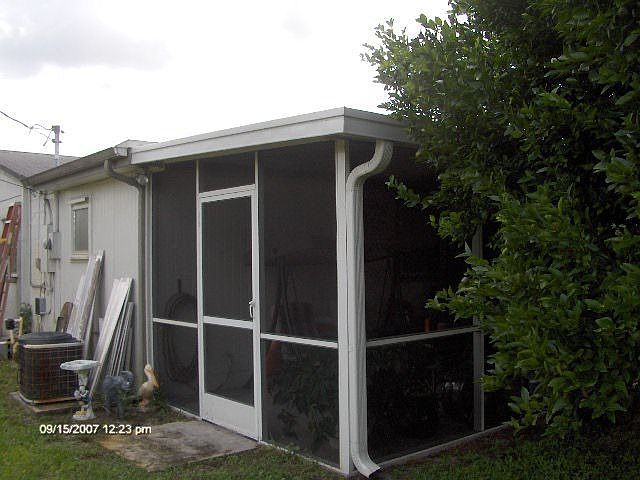 screened lanai