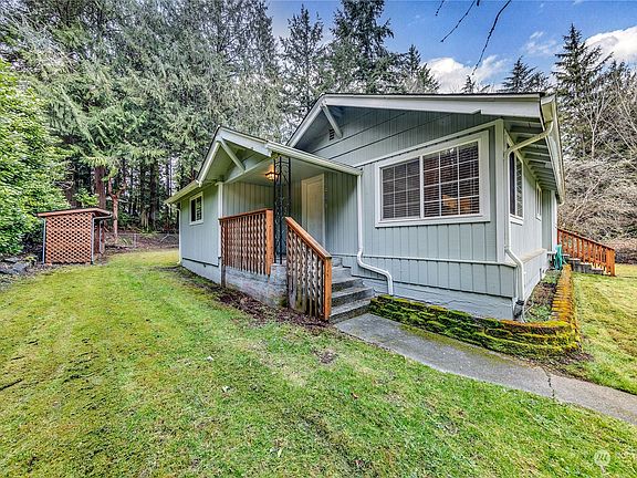 3rd image of 2067 Northlake Way NW