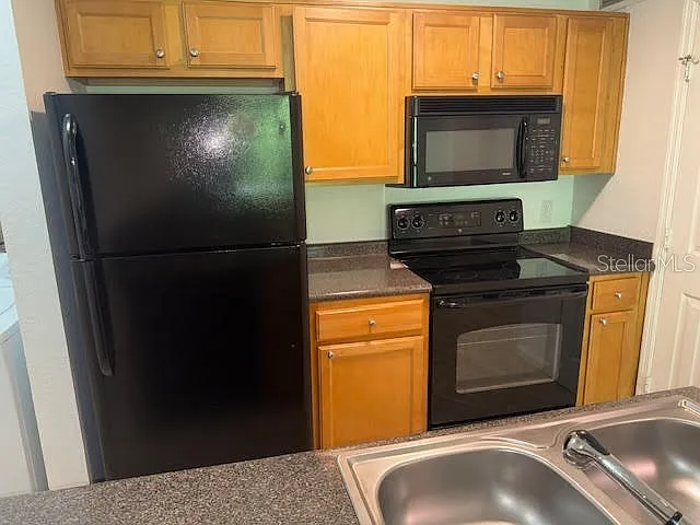 365 Forestway Cir #303 — Photo 7