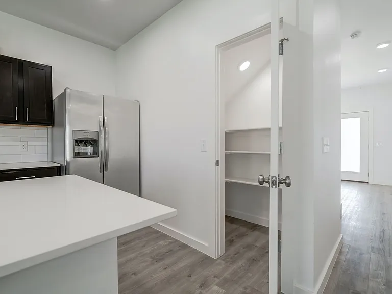 7901 NW 135th Ter — Photo 11