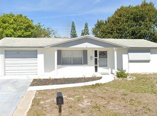 3221 Atlantis Dr, Holiday, FL 34691