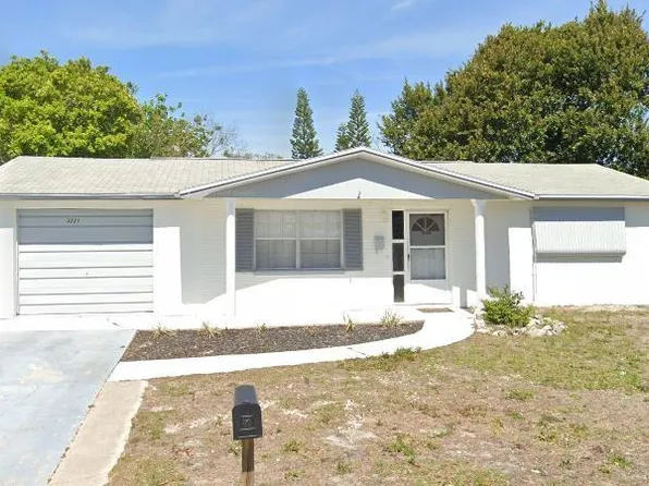 3221 Atlantis Dr, Holiday, FL 34691