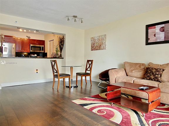 3rd image of 800 N Miami Ave #905