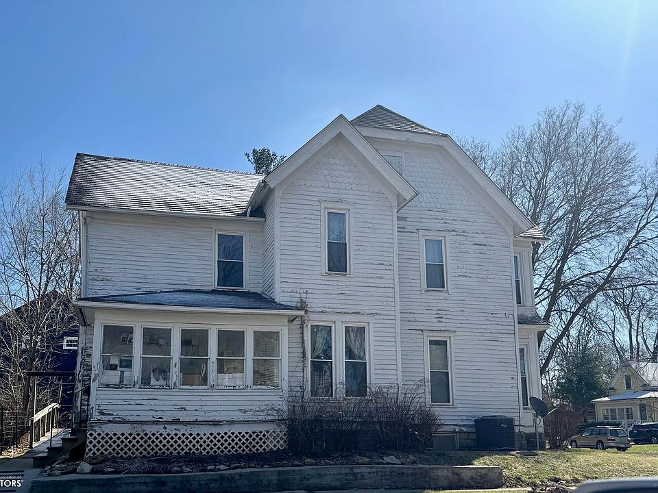 2nd image of 311 W Adams Ave