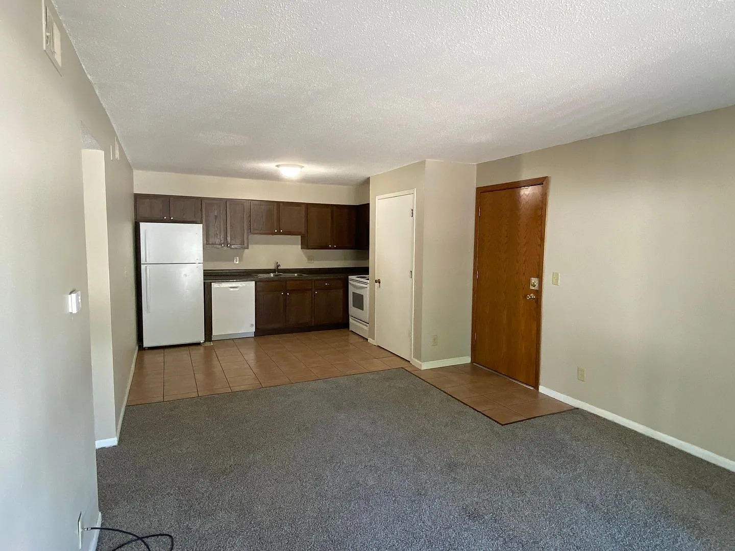 1820 A Ave NE | A Avenue Apartments — Photo 3