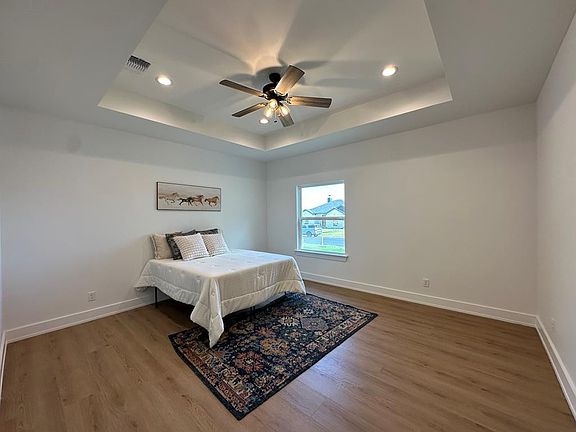 3rd image of 3615 Clearview Dr