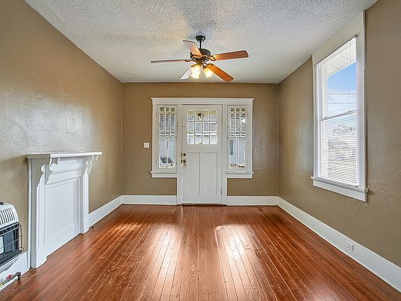 3rd image of 2839 Oreilly St