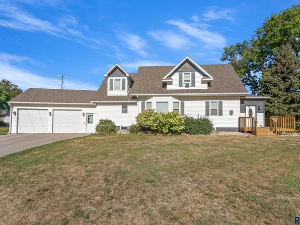 509 N 3rd St, Beresford, SD 57004