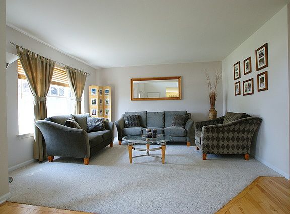 3rd image of 2603 N Stratford Ln